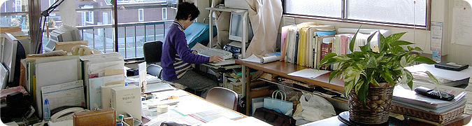 川崎事務所の中の様子